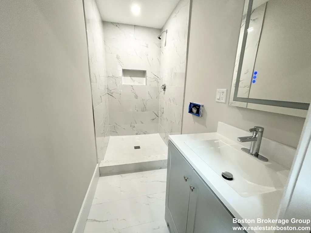 4 bed, 2 bath apartment for rent at 23 Mount Vernon St Unit 2, Dorchester — photo 8 of 9