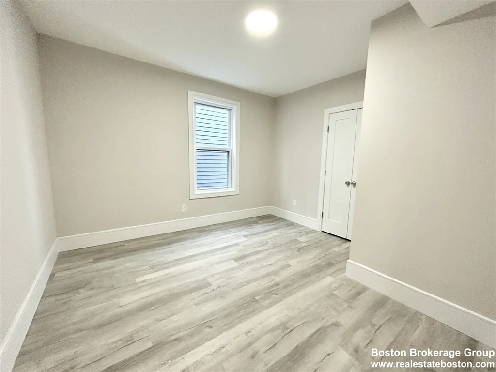 4 bed, 2 bath apartment for rent at 23 Mount Vernon St Unit 2, Dorchester — photo 6 of 9