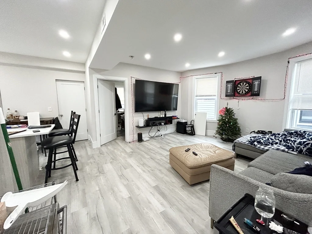 4 bed, 2 bath apartment for rent at 23 Mount Vernon St Unit 3, Dorchester — photo 4 of 13
