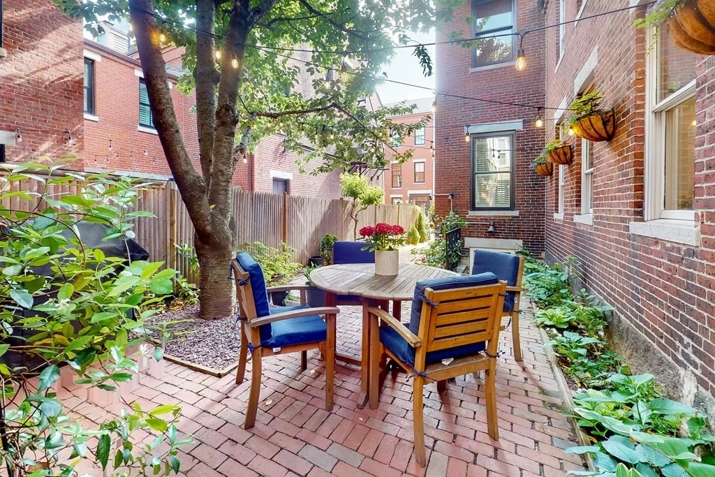2 bed, 1 bath apartment for rent at 23 Mount Vernon St Unit R, Charlestown — photo 17 of 20