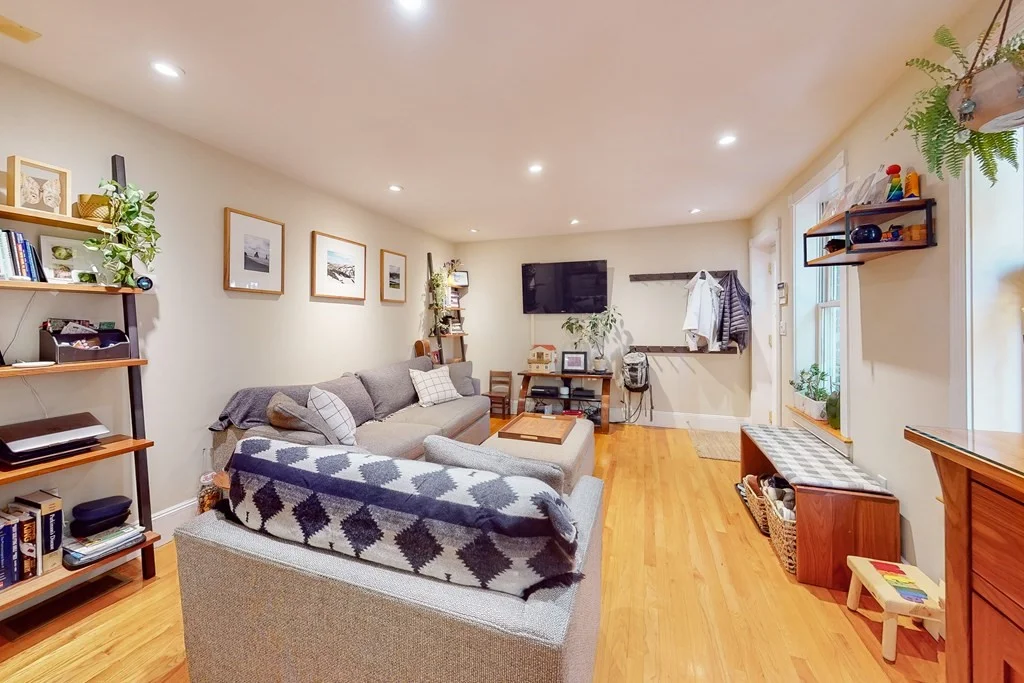 2 bed, 1 bath apartment for rent at 23 Mount Vernon St Unit R, Charlestown — photo 8 of 20