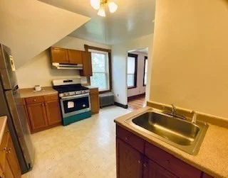 3 bed, 1 bath apartment for rent at 23 Munroe St Unit 2, Union Square — photo 7 of 19