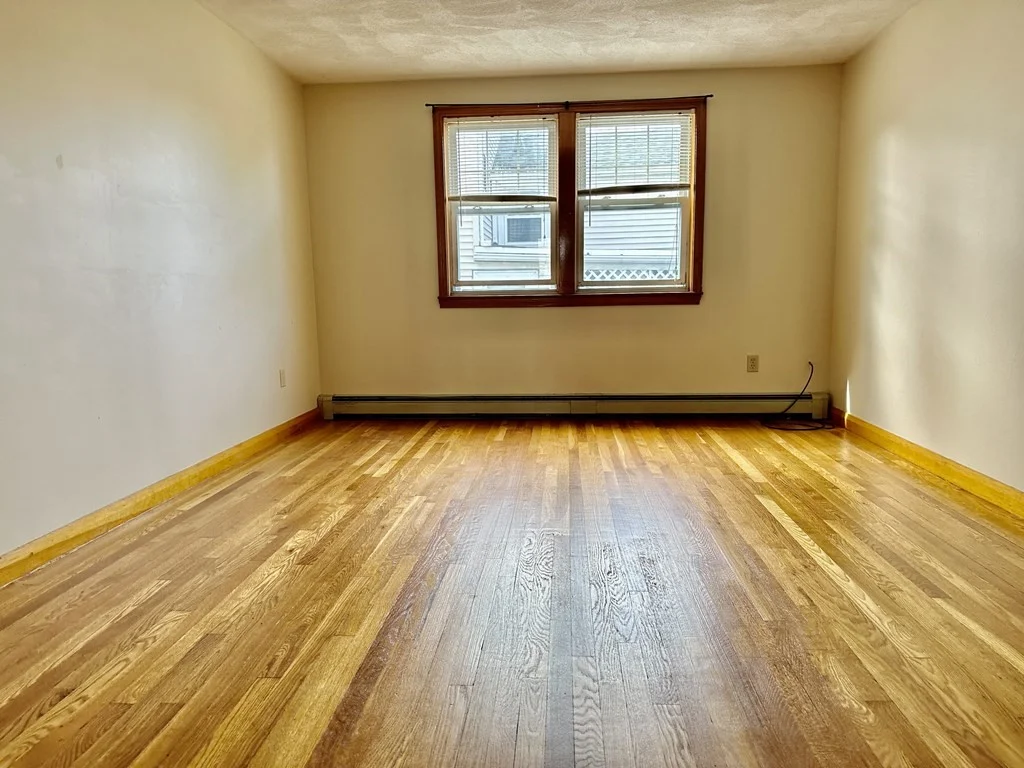 3 bed, 1 bath apartment for rent at 23 Myrtle St Unit 1, Watertown — photo 2 of 6