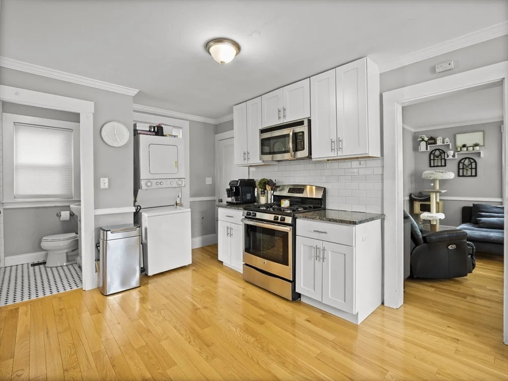 1 bed, 1 bath apartment for rent at 23 New Ocean Unit 1, Swampscott — photo 8 of 32