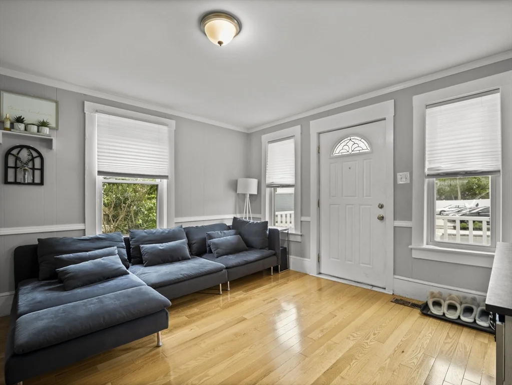 1 bed, 1 bath apartment for rent at 23 New Ocean Unit 1, Swampscott — photo 2 of 32