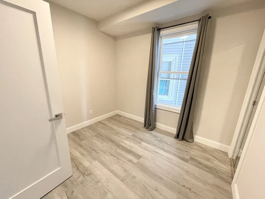 5 bed, 2 bath apartment for rent at 23 Newport St Unit 1, Dorchester — photo 6 of 17