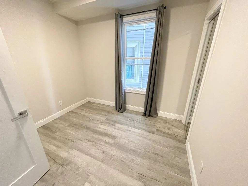 5 bed, 2 bath apartment for rent at 23 Newport St Unit 1, Dorchester — photo 5 of 17