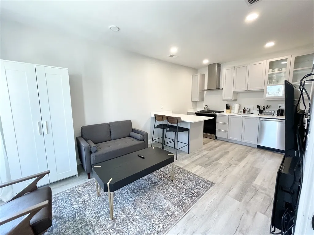 5 bed, 2 bath apartment for rent at 23 Newport St Unit 2, Dorchester — photo 3 of 13