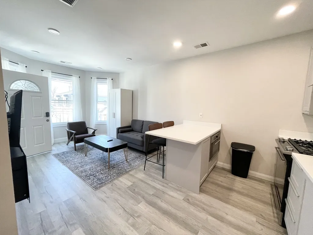5 bed, 2 bath apartment for rent at 23 Newport St Unit 2, Dorchester — photo 4 of 13