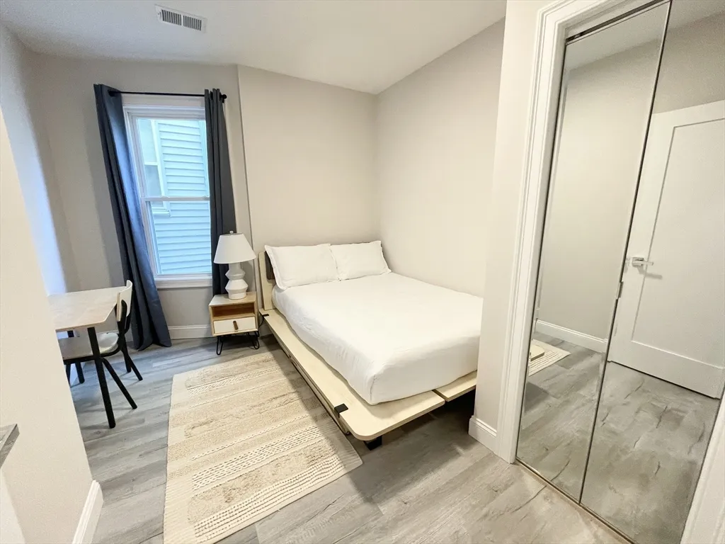 5 bed, 2 bath apartment for rent at 23 Newport St Unit 2, Dorchester — photo 6 of 13