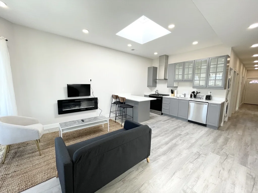 5 bed, 2 bath apartment for rent at 23 Newport St Unit 3, Dorchester — photo 1 of 18