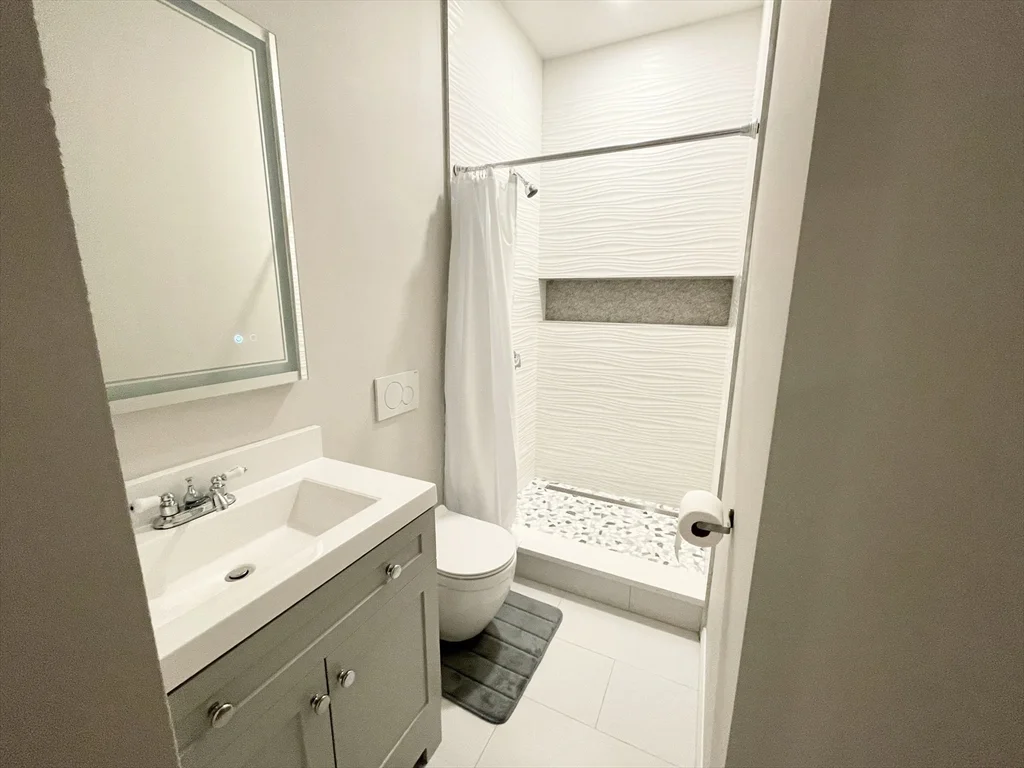 5 bed, 2 bath apartment for rent at 23 Newport St Unit 3, Dorchester — photo 17 of 18