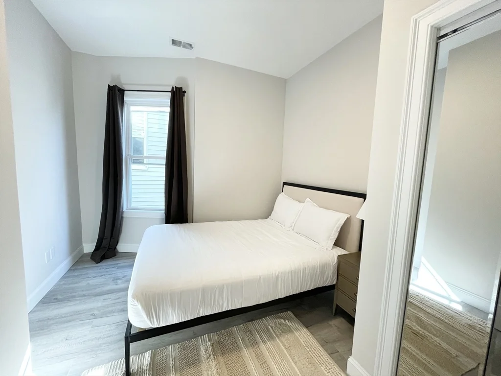 5 bed, 2 bath apartment for rent at 23 Newport St Unit 3, Dorchester — photo 9 of 18