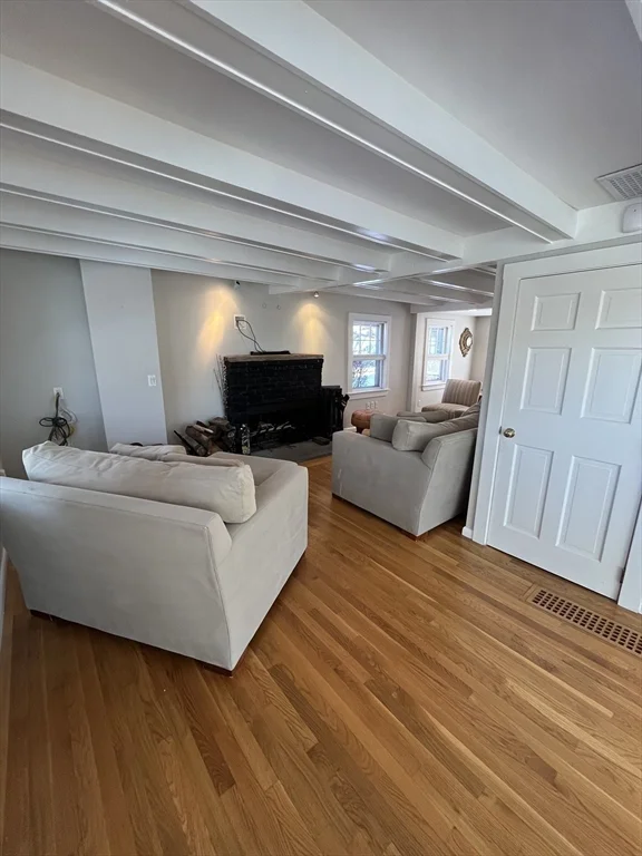 2 bed, 2 bath apartment for rent at 23 Nonantum, Marblehead — photo 11 of 29