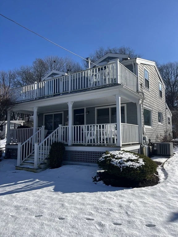 2 bed, 2 bath apartment for rent at 23 Nonantum, Marblehead — photo 3 of 29