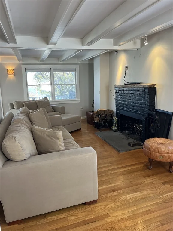 2 bed, 2 bath apartment for rent at 23 Nonantum, Marblehead — photo 12 of 29