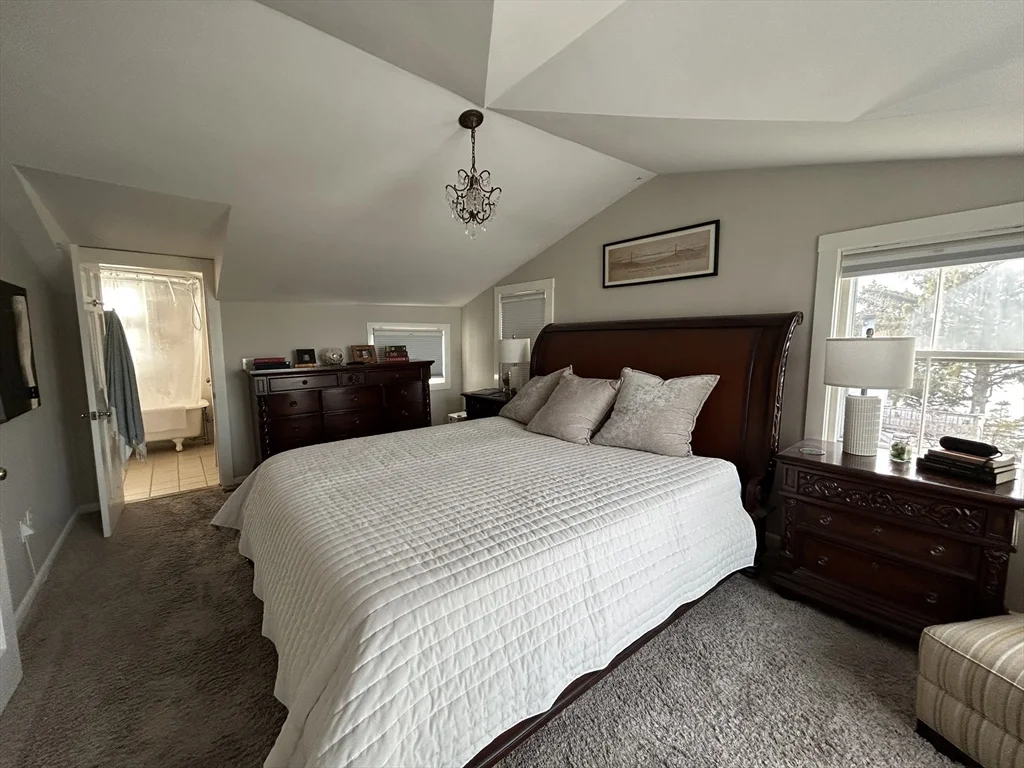 2 bed, 2 bath apartment for rent at 23 Nonantum Rd Unit -, Marblehead — photo 15 of 23