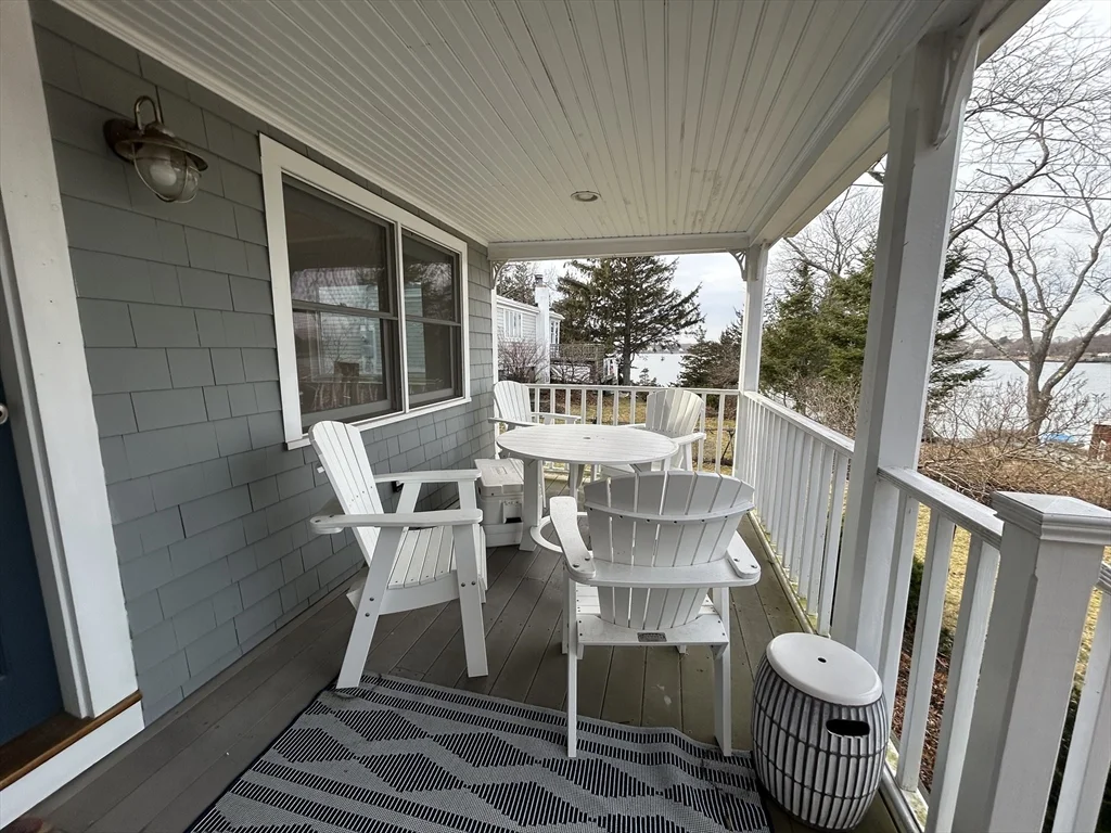 2 bed, 2 bath apartment for rent at 23 Nonantum Rd Unit -, Marblehead — photo 4 of 23