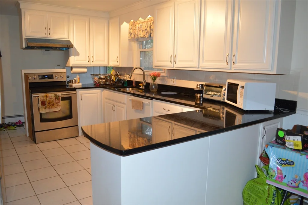 4 bed, 2 bath apartment for rent at 23 Oneil Dr, Westborough — photo 1 of 22