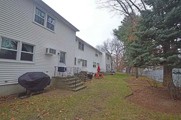 2 bed, 1 bath apartment for rent at 23 Oak St Unit B, Methuen — photo 5 of 22