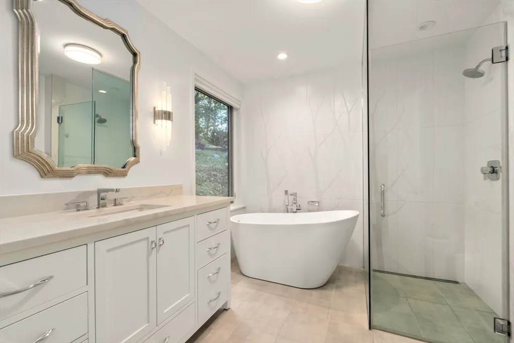 3 bed, 4+ bath apartment for rent at 23 Ocean, Manchester — photo 18 of 22