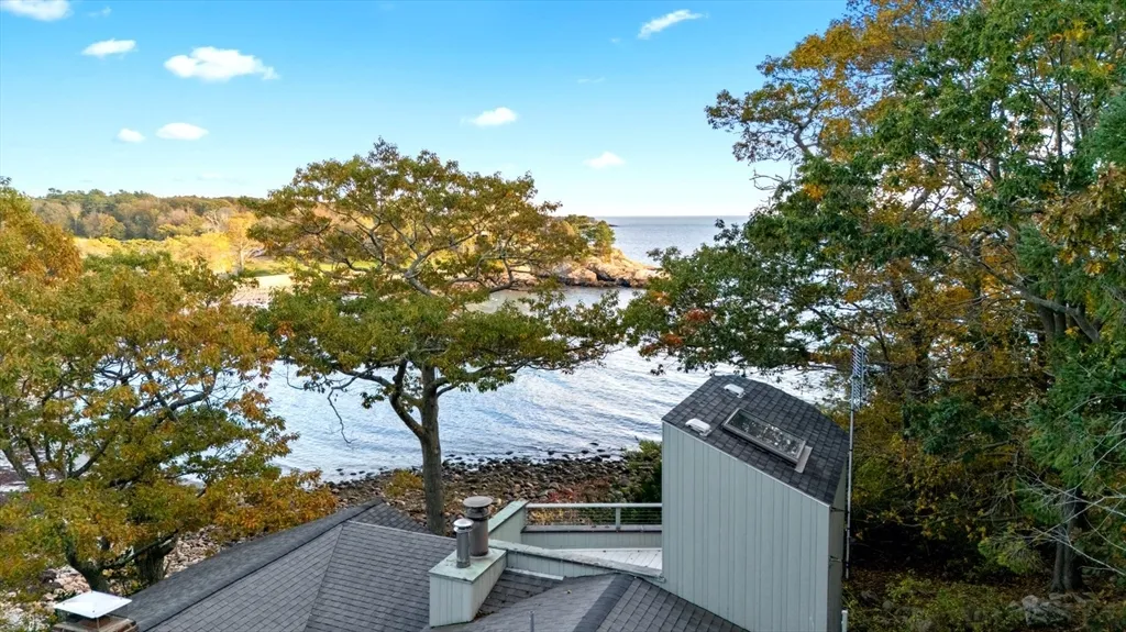 3 bed, 4+ bath apartment for rent at 23 Ocean, Manchester — photo 4 of 22