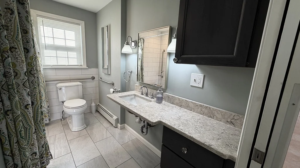3 bed, 1 bath apartment for rent at 23 Orchard Ave Unit 1, Saugus — photo 7 of 16