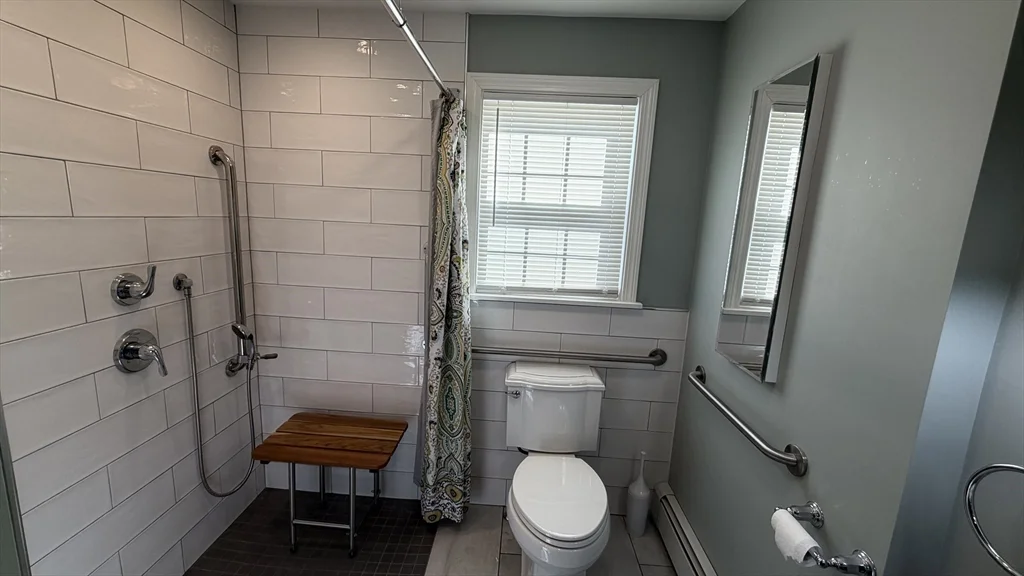 3 bed, 1 bath apartment for rent at 23 Orchard Ave Unit 1, Saugus — photo 9 of 16
