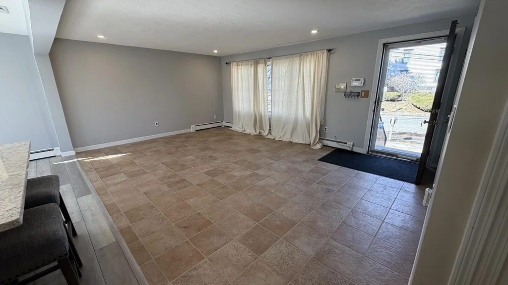 3 bed, 1 bath apartment for rent at 23 Orchard Ave Unit 1, Saugus — photo 3 of 16