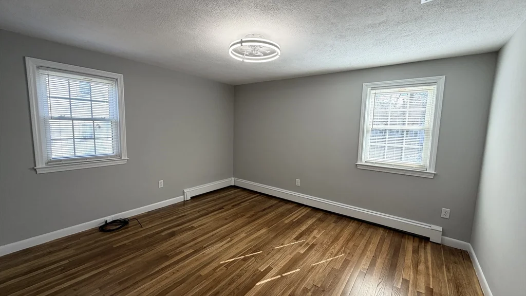 3 bed, 1 bath apartment for rent at 23 Orchard Ave Unit 1, Saugus — photo 11 of 16