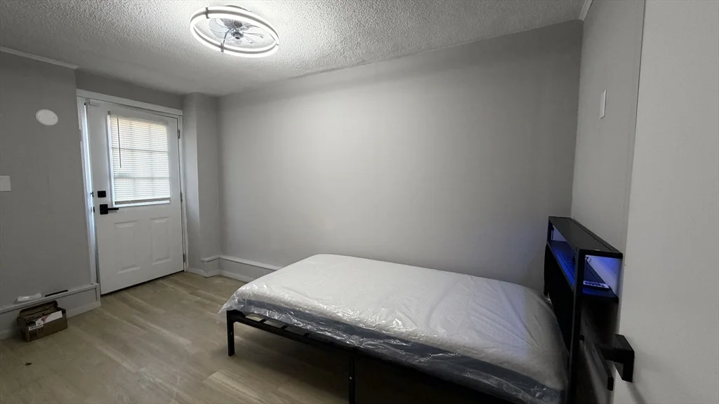 2 bed, 1 bath apartment for rent at 23 Orchard Ave Unit 2, Saugus — photo 13 of 17