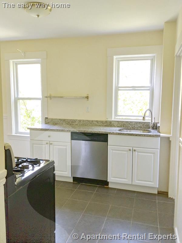 2 bed, 1 bath apartment for rent at 23 Orrin St Unit 3, Neighborhood Nine — photo 1 of 19