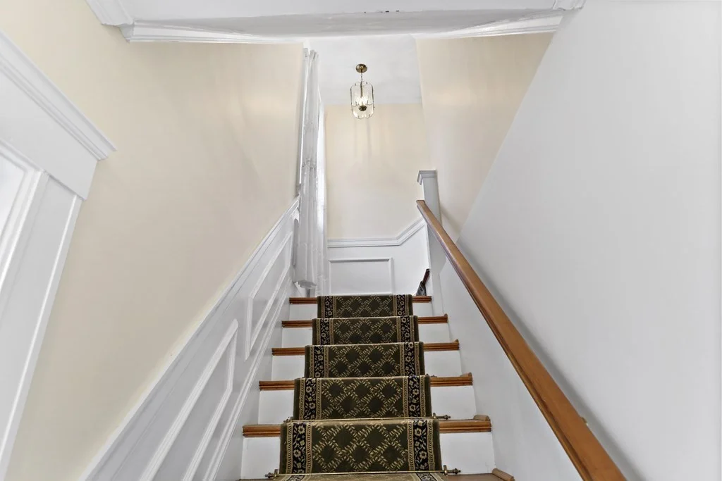 2 bed, 1 bath apartment for rent at 23 Oxford Unit 2, Arlington — photo 3 of 16