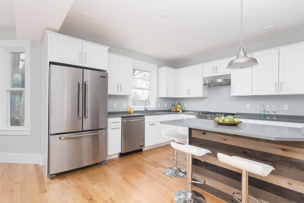 4 bed, 2 bath apartment for rent at 23 Palermo St Unit 2, Cambridge — photo 3 of 12