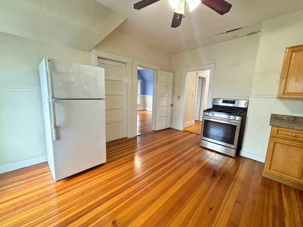 2 bed, 1 bath apartment for rent at 23 Park Rd Unit 3, Belmont — photo 15 of 15