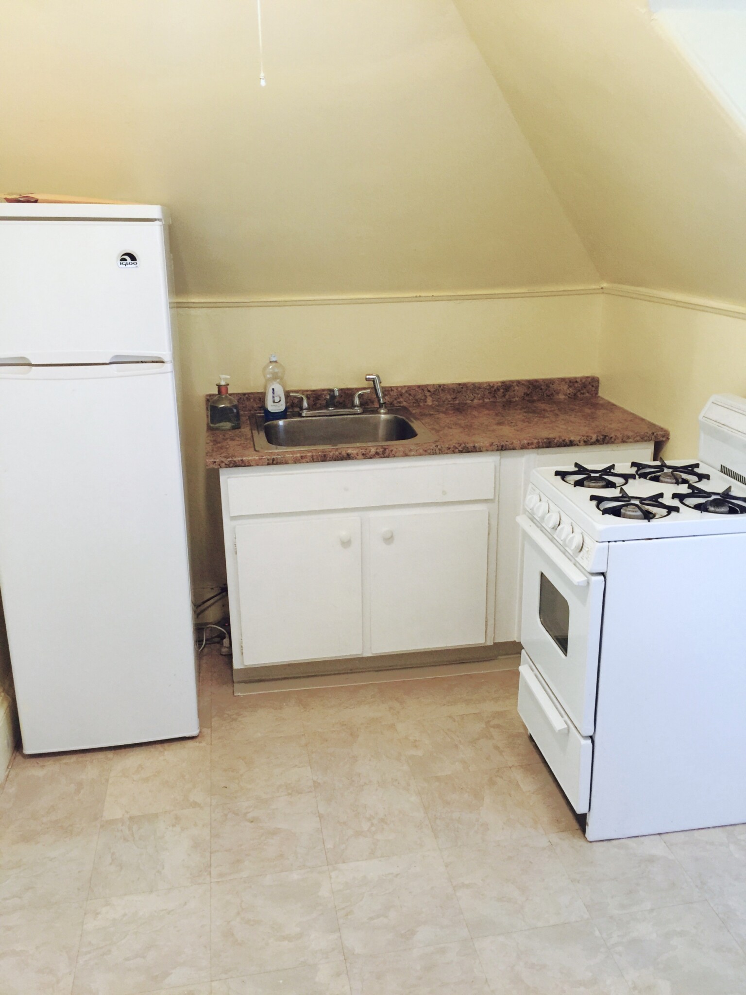 Studio bed, 1 bath apartment for rent at 23 Parsons St Unit 3, Brighton — photo 13 of 16