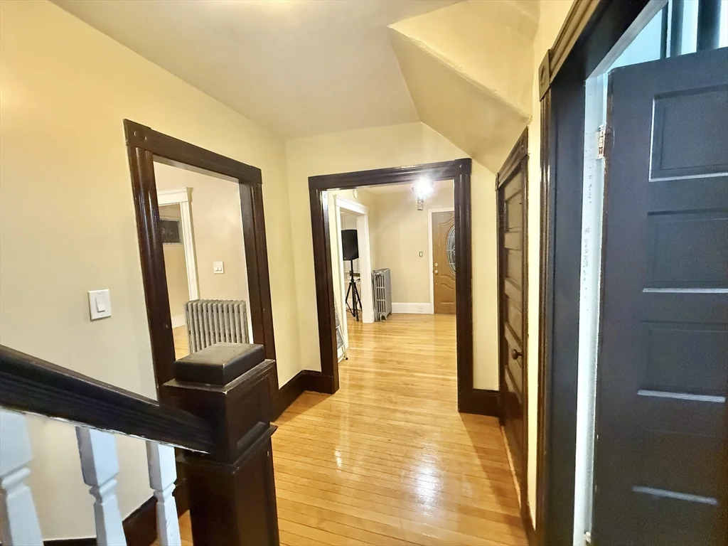 2 bed, 1 bath apartment for rent at 23 Pearl St Unit 1, Everett — photo 2 of 13
