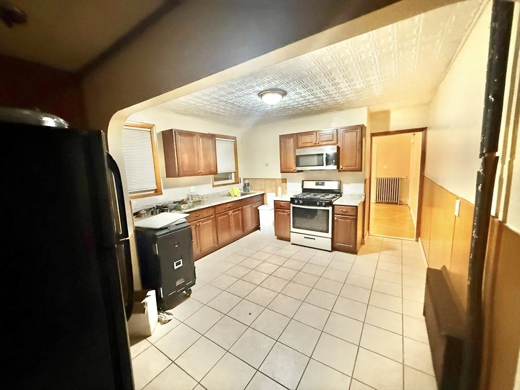 2 bed, 1 bath apartment for rent at 23 Pearl St Unit 1, Everett — photo 13 of 13