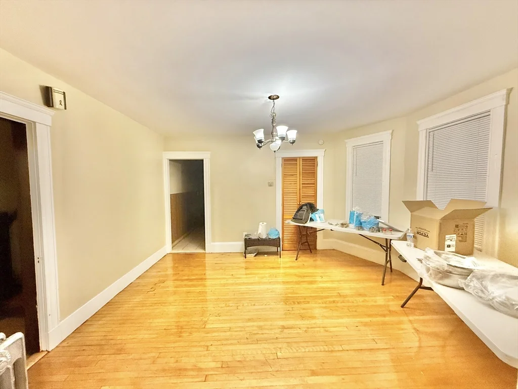 2 bed, 1 bath apartment for rent at 23 Pearl St Unit 1, Everett — photo 7 of 13