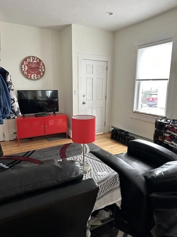 2 bed, 1 bath apartment for rent at 23 Pitman Unit 1, Winter Hill — photo 8 of 18