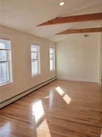 2 bed, 1 bath apartment for rent at 23 Pitman Unit 2, Spring Hill — photo 5 of 14
