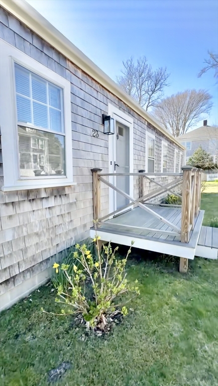 4 bed, 2 bath apartment for rent at 23 Pleasant St, Nantucket (vil) — photo 9 of 35