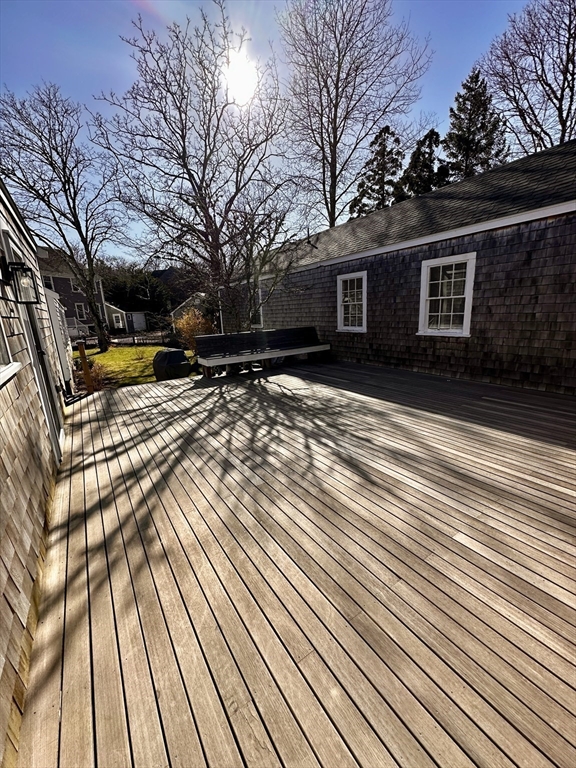 4 bed, 2 bath apartment for rent at 23 Pleasant St, Nantucket (vil) — photo 11 of 35