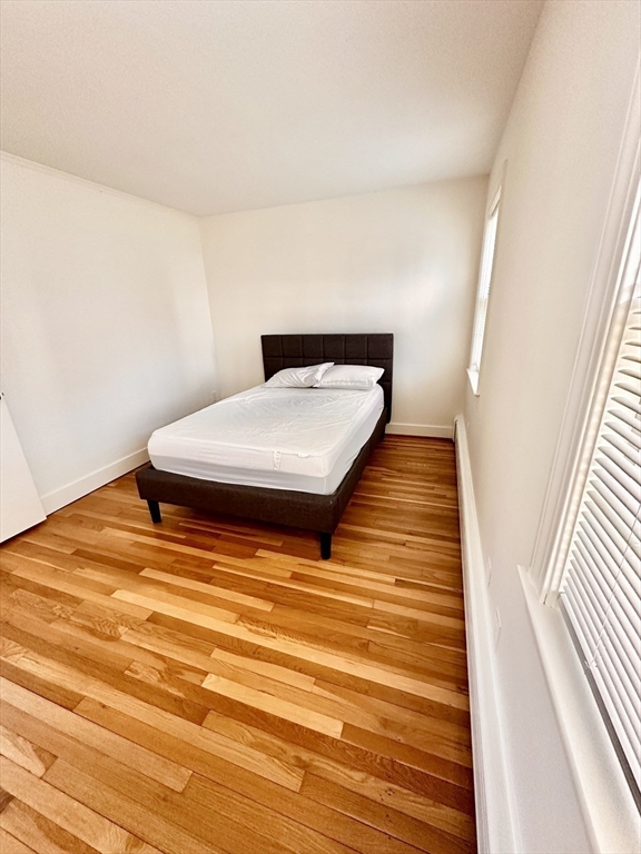 4 bed, 2 bath apartment for rent at 23 Pleasant St, Nantucket (vil) — photo 34 of 35