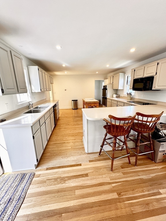 4 bed, 2 bath apartment for rent at 23 Pleasant St, Nantucket (vil) — photo 13 of 35