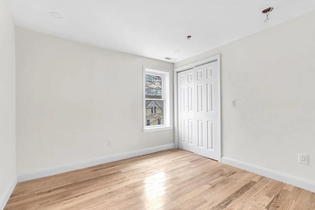 4 bed, 2 bath apartment for rent at 23 Pleasant St Unit 1, Fitchburg — photo 6 of 7