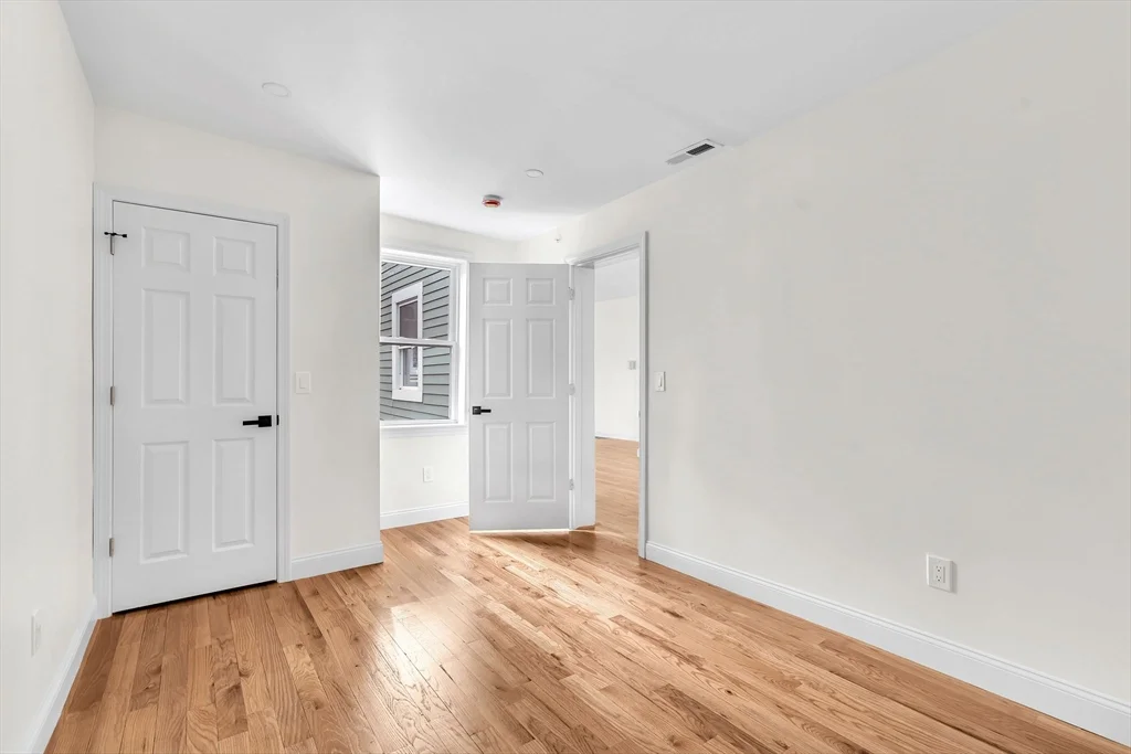 4 bed, 2 bath apartment for rent at 23 Pleasant St Unit 1, Fitchburg — photo 4 of 7