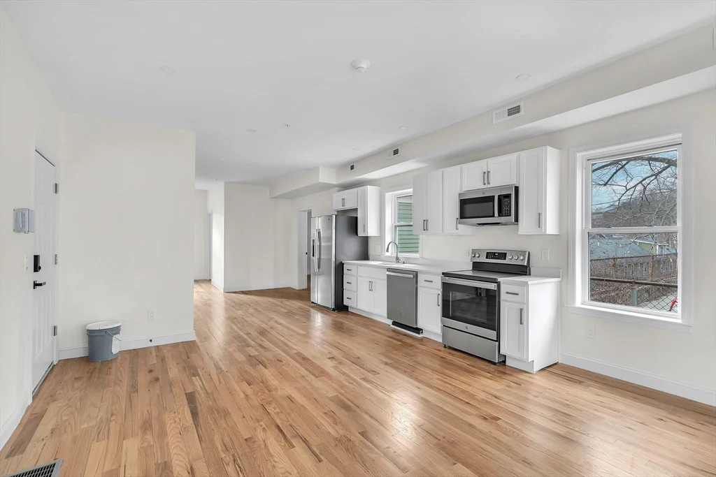 4 bed, 2 bath apartment for rent at 23 Pleasant St Unit 1, Fitchburg — photo 2 of 7