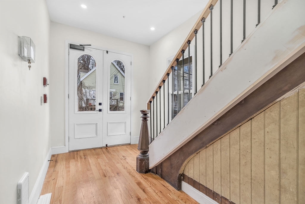 4 bed, 2 bath apartment for rent at 23 Pleasant St Unit 2, Fitchburg — photo 4 of 16