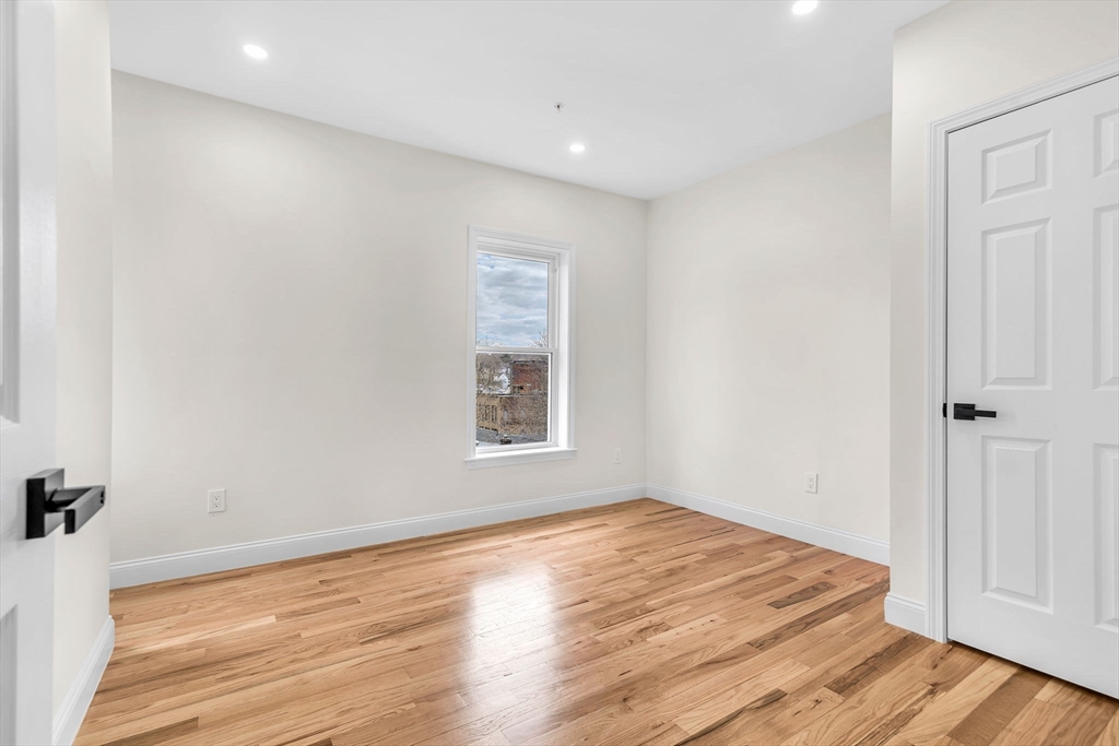 4 bed, 2 bath apartment for rent at 23 Pleasant St Unit 2, Fitchburg — photo 13 of 16